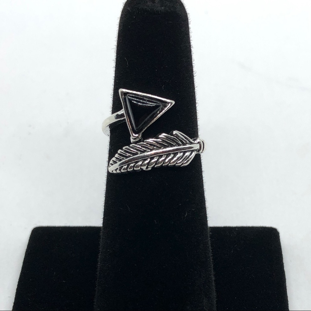 Women silver alloy ring.